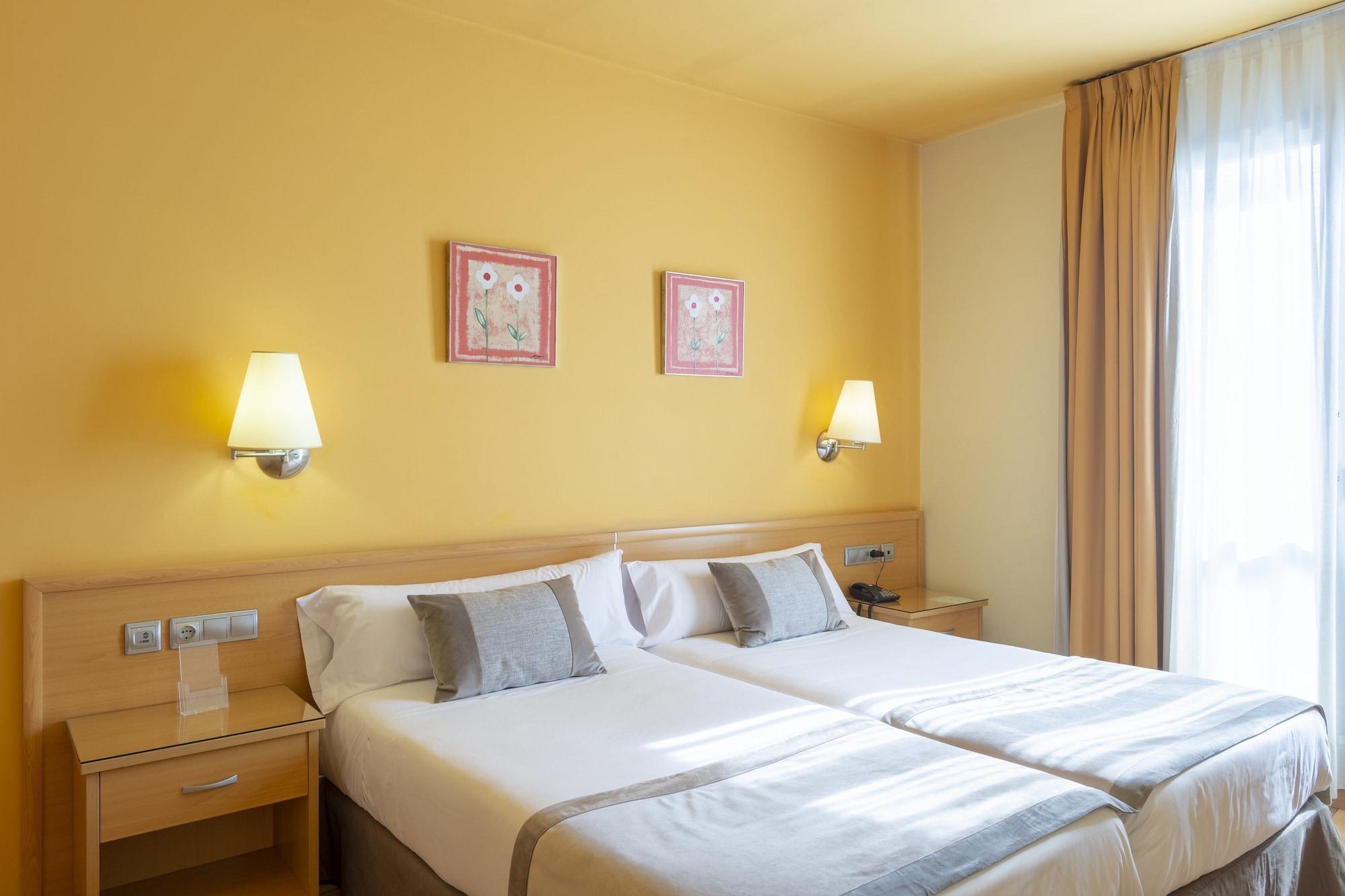 Hotel Real Лерида Экстерьер фото