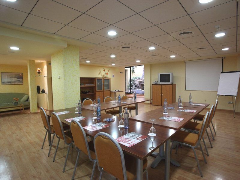 Hotel Real Лерида Экстерьер фото